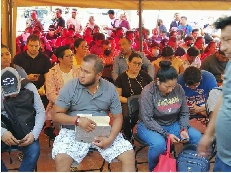 Abarrotan módulo de canje de placas