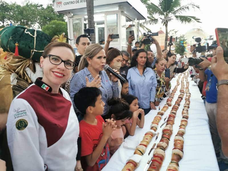 Parten rosca de más de 200 metros en la Quinta Avenida