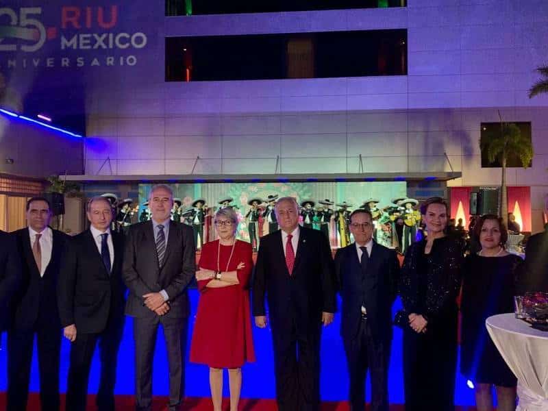 Empresarios hoteleros confían en México para crecer e invertir: Torruco