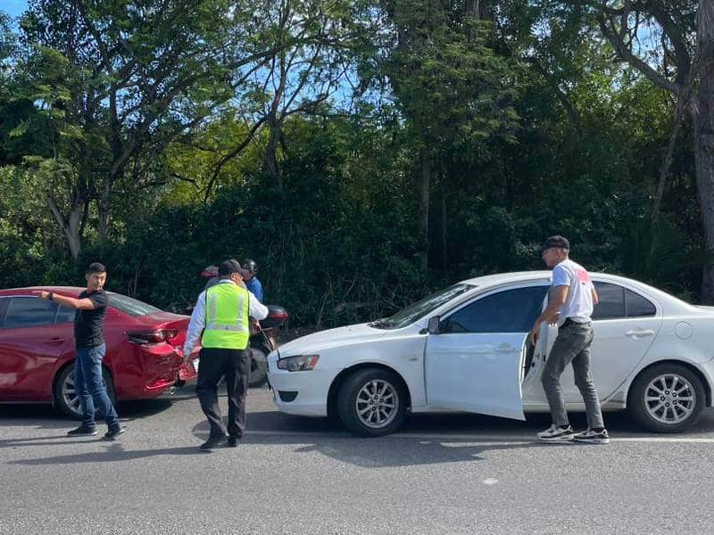 Dirigente taxista acusa a UBER de estar detrás de la campaña de desprestigio contra Cancún