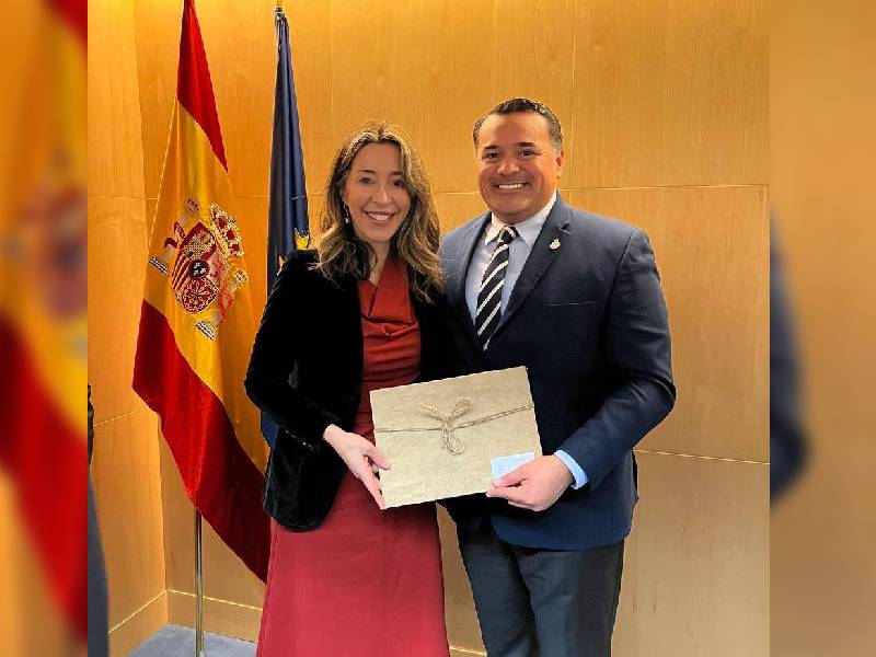 Fortalece Mérida lazos comerciales en Fitur