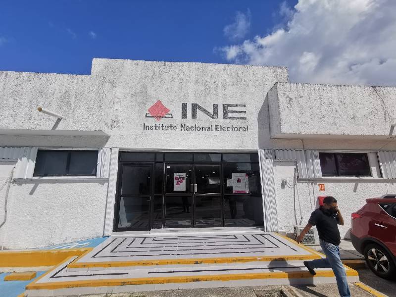 Con el Plan B de la reforma electoral se prevé recorte de 50 trabajadores del INE en Q. Roo