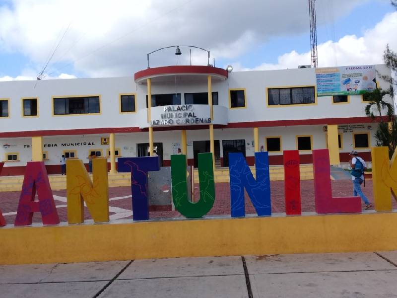 Presidente municipal de Lázaro Cárdenas realiza cambios en su gabinete