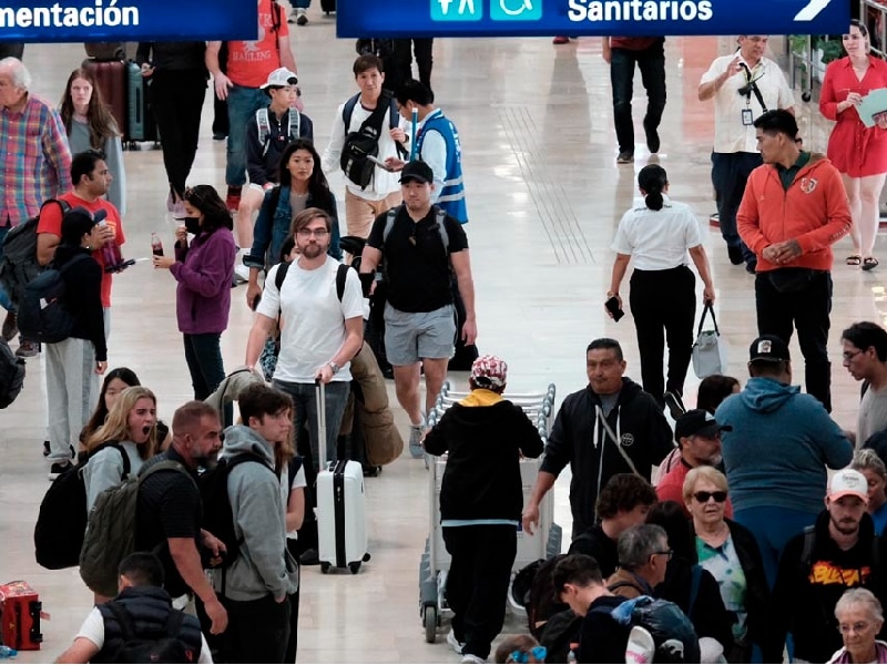 El aeropuerto de Cancún, con 619 vuelos en el segundo día de 2023