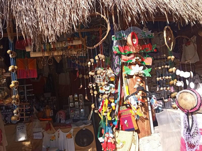 Artesanos de Lázaro Cárdenas piden oportunidades para mejorar sus ventas