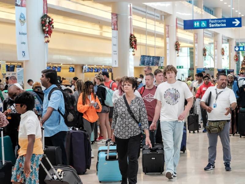 Aeropuerto de Cancún mantiene el vuelo alto
