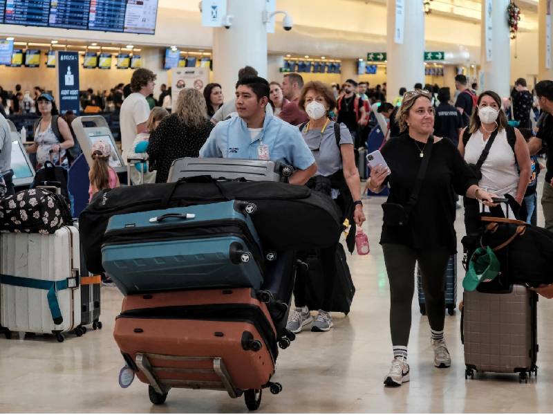Aeropuerto de Cancún con jornada dominical cercana a las 600 operaciones
