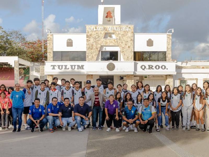 Parten atletas de Tulum rumbo a los juegos deportivos