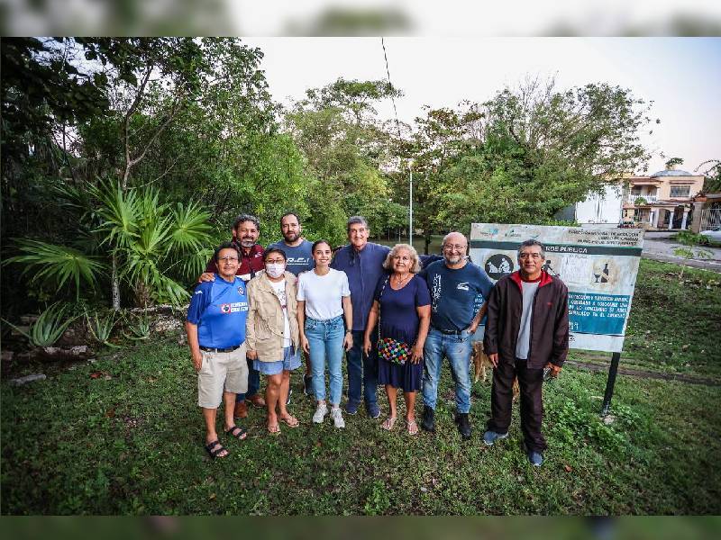Lleva Ana Paty Peralta brigada de limpieza en parque de la SM 524Lleva Ana Paty Peralta brigada de limpieza en parque de la SM 524Lleva Ana Paty Peralta brigada de limpieza en parque de la SM 524