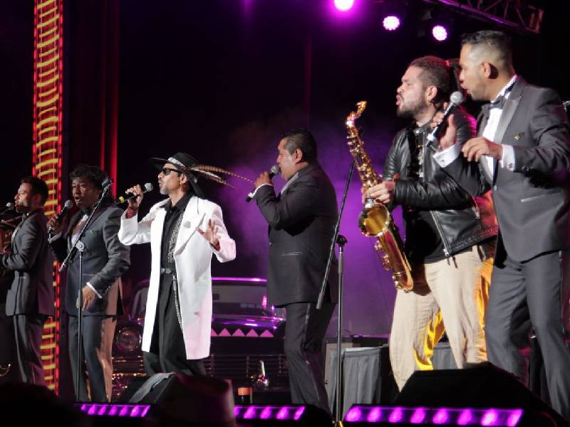 Una celebración a la vida y a la música: La Vecindad Santanera en La Gran Feria de México