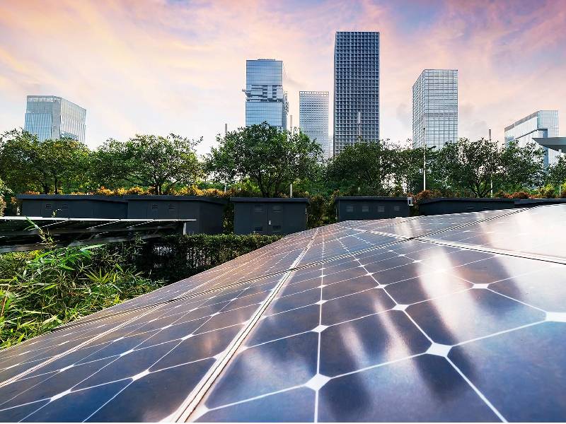 Analizan nuevas tecnologías eléctricas para el sector hotelero