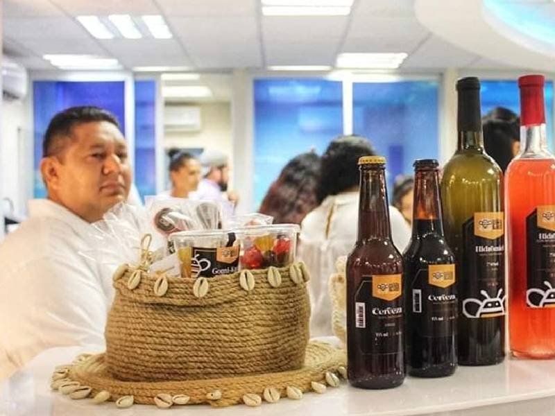 Impulsa Marciano actividad de los artesanos en Tulum