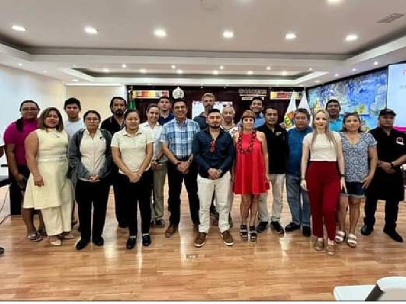 Atenea Gómez apoya la modernización de las empresas locales
