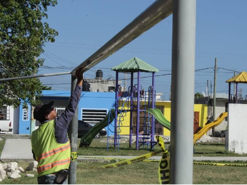 Dan manita de gato a 7 parques públicos