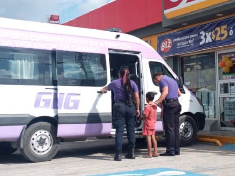 Recuperan a dos menores extraviados en Cancún