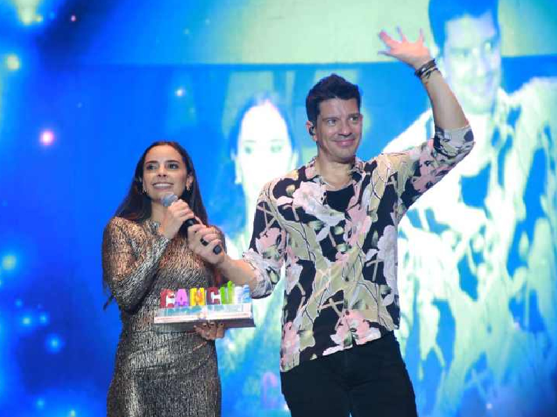 Yahir alucinado con Cancún