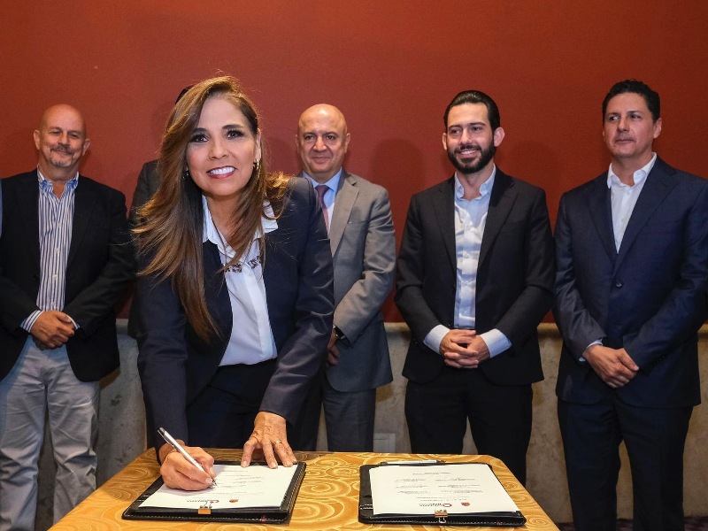 Mara Lezama toma protesta a Consejo Hotelero; van unidos por la mejor promoción del Caribe Mexicano