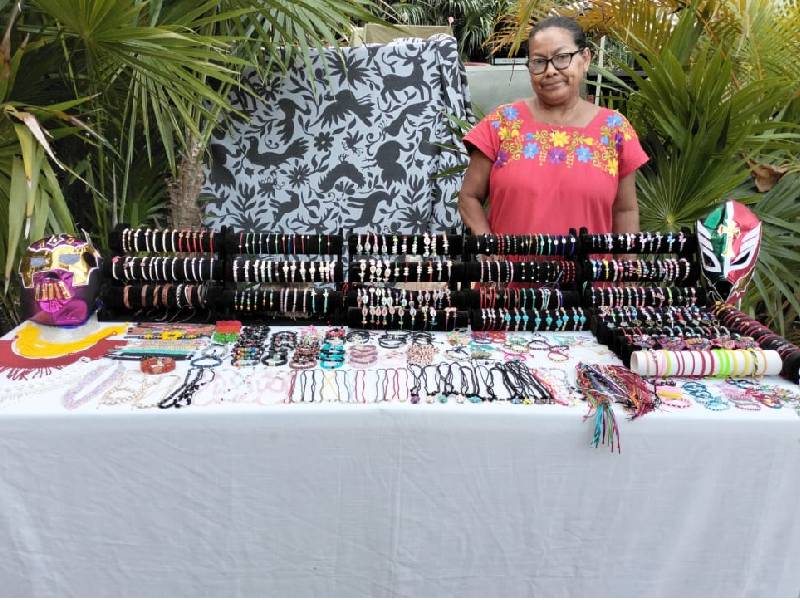 Comercializan en hoteles artesanías de P. Morelos