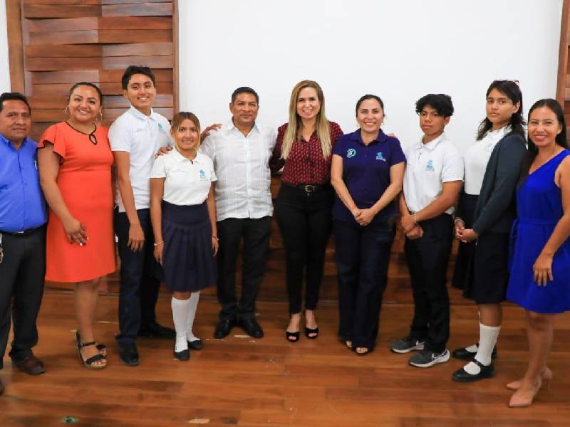 Estudiantes de bachillerato en Puerto Aventuras tendrán plantel digno