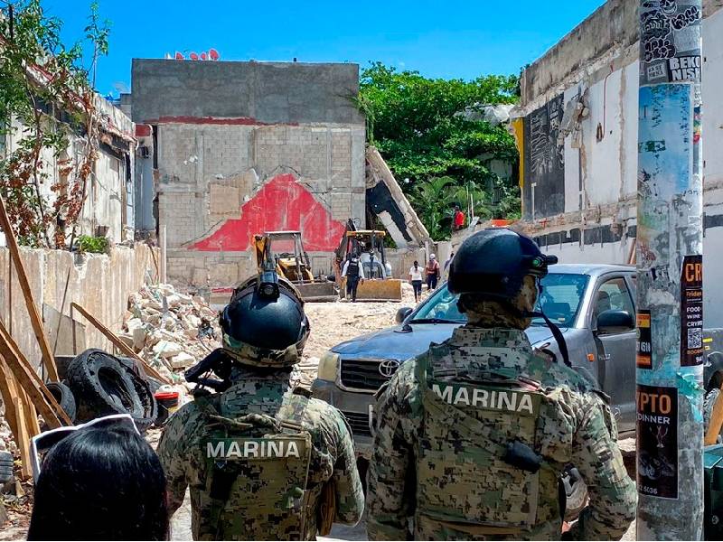Sin víctimas en el desplome de una construcción en la Quinta Avenida