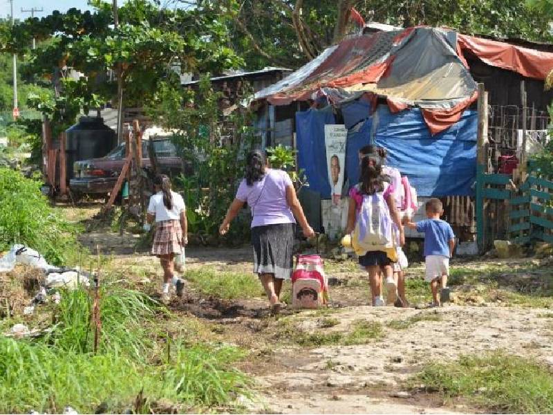 Autoridades detectan a menores sin identidad