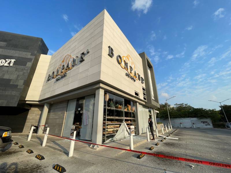 Reportan explosión en panadería cerca de gasolinera y hospital de Cancún