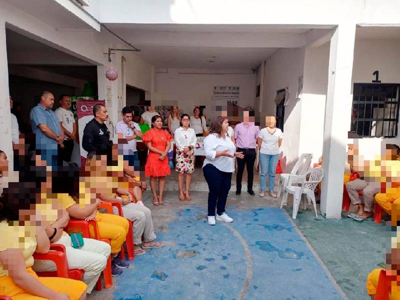 Acercan servicios a mujeres recluidas en los penales del estado