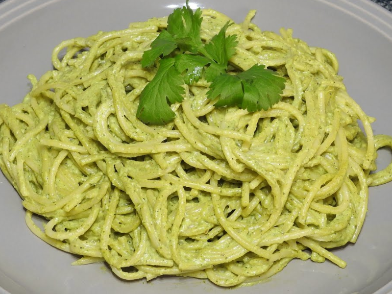 El secreto para que tu espagueti verde quede cremosito