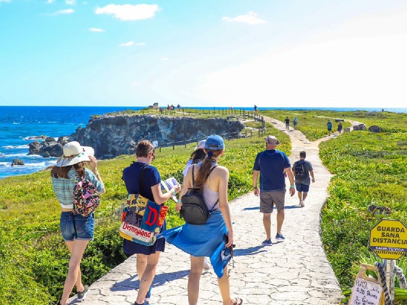 Isla Mujeres abarrotada por vacaciones