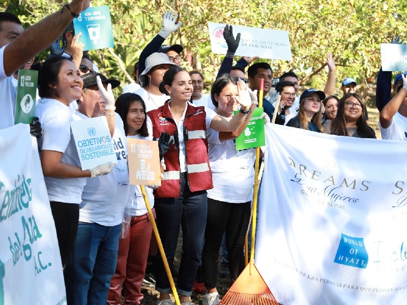 Persiste Ana Paty Peralta en la conservación de humedales y cenotes urbanos