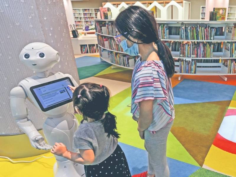 Brecha digital golpea más duro a mujeres en países pobres: ONU