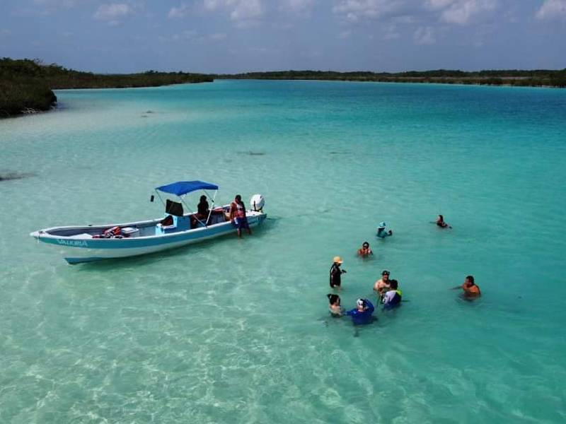 Detectan embarcaciones irregulares en laguna de Bacalar