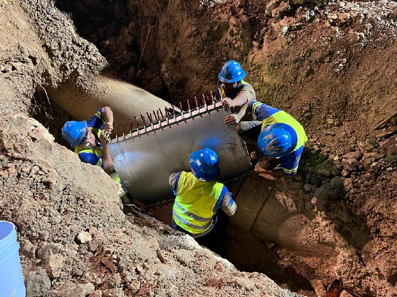 Regularizan servicio de agua potable en Solidaridad tras fuga