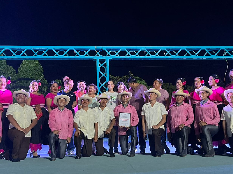 Exitosa presentación del Ballet Folklórico Passion en Isla Mujeres