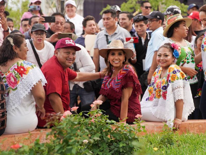 Mara Lezama cumple a morelenses con obras que anhelaban