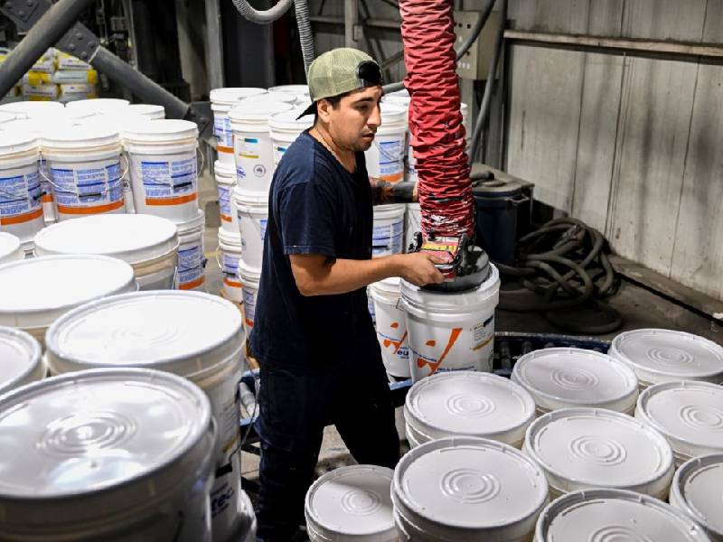 Chile reduce de 45 a 40 horas la semana laboral