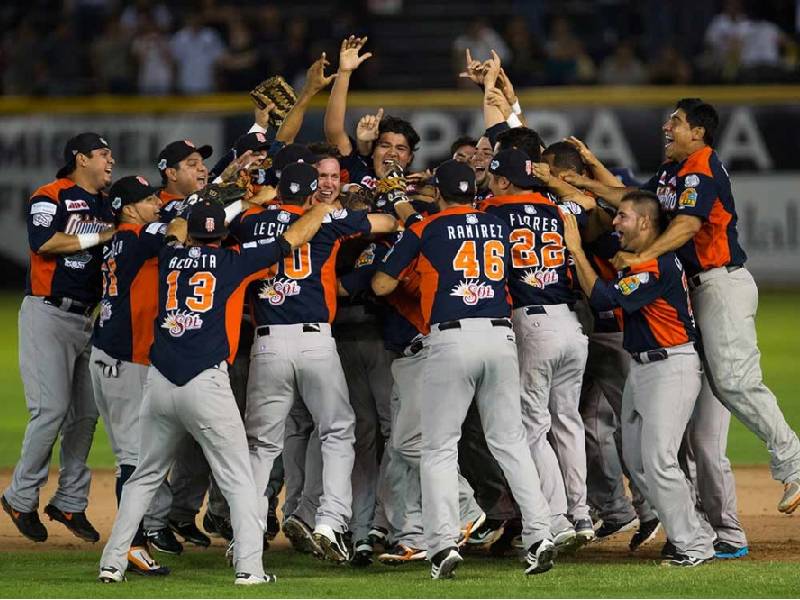 Tigres por un inicio triunfal en casa ante los Pericos de Puebla