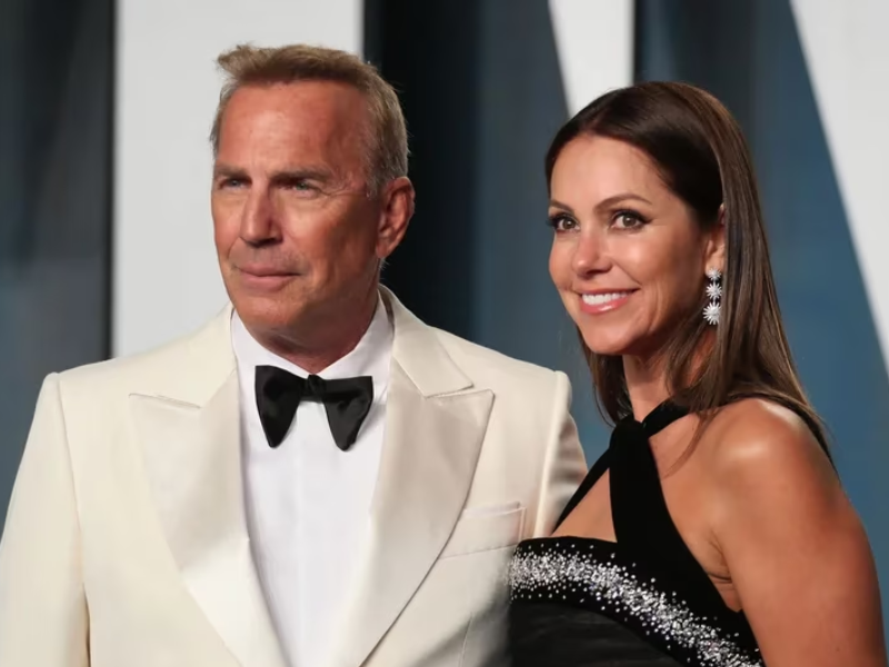 Christine, esposa de Kevin Costner, pide el divorcio tras 18 años de relación