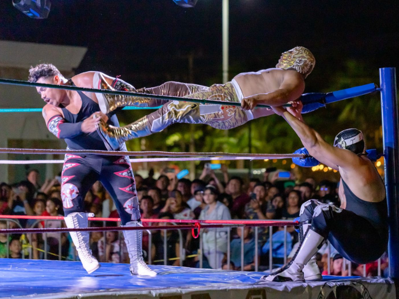 Exitosa presentación de Lucha Libre Profesional en Tulum
