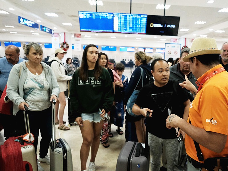 Hoteleros respaldan a viajeros con problemas en sus vuelos