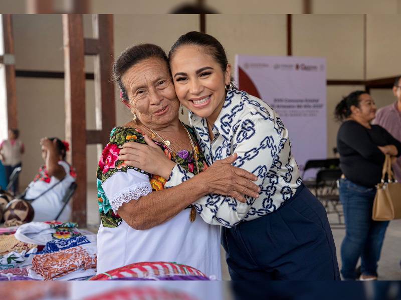 Mary Hernández fortalece promoción de artesanías de Felipe Carrillo Puerto