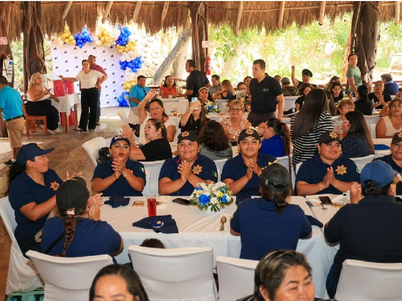 Exitoso desayuno con causa a beneficio de la Casa del Policía
