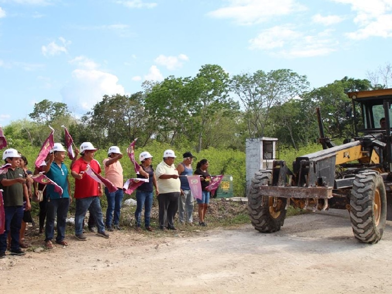 Dan inicio a la construcción de calles en JMM