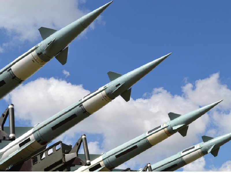 EU revela arsenal nuclear, pide a Rusia hacer lo mismo
