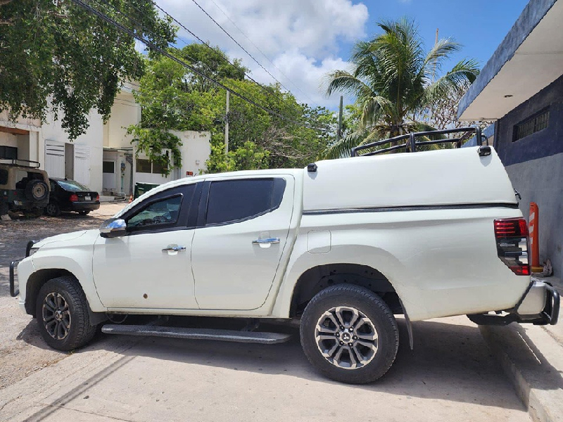 Sujetos detenidos el fin de semana en Tulum, iban con caja fuerte