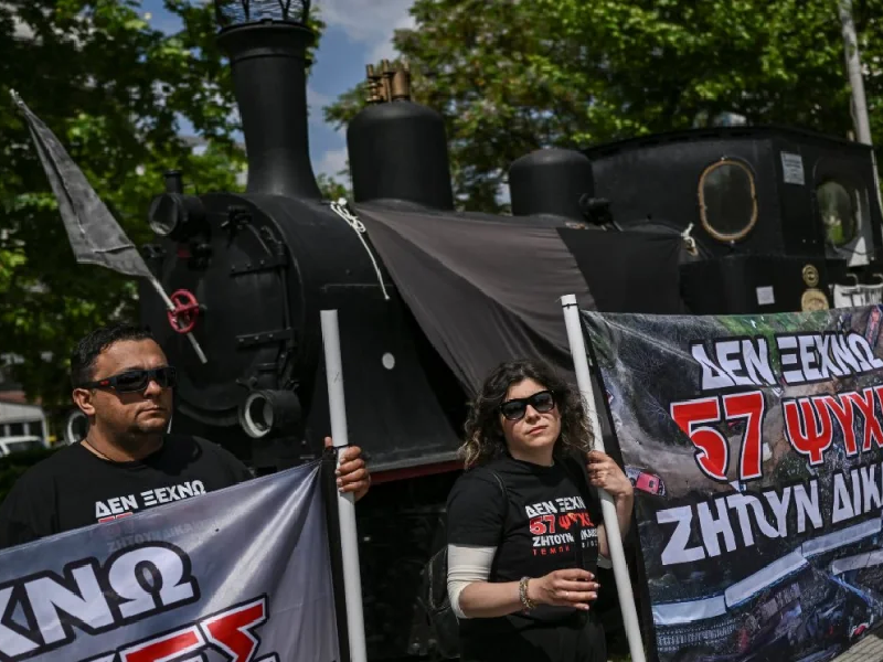 Denuncian a primer ministro tras accidente de trenes en Grecia