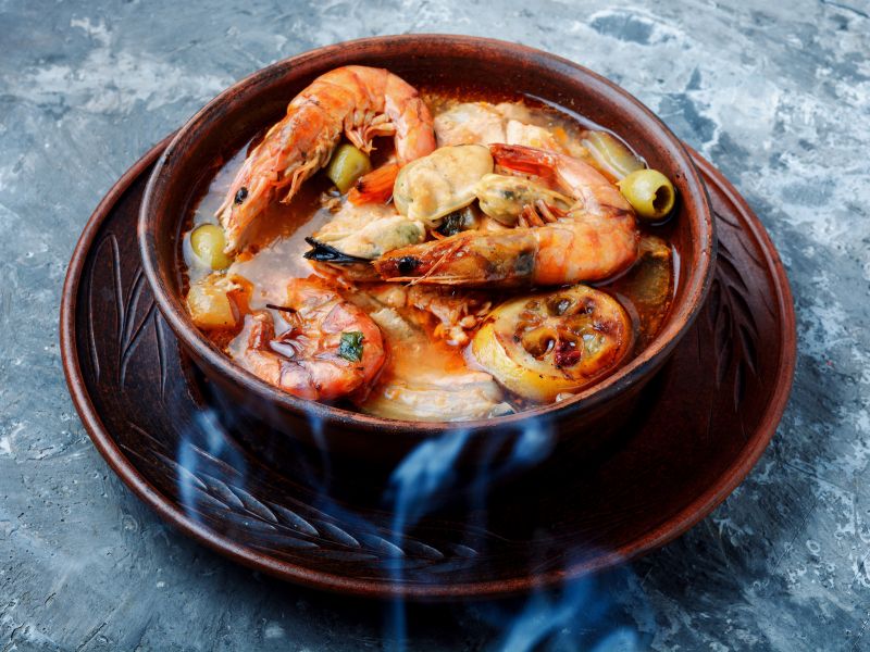 Efectivo para la cruda prepara este rico caldo de camarón