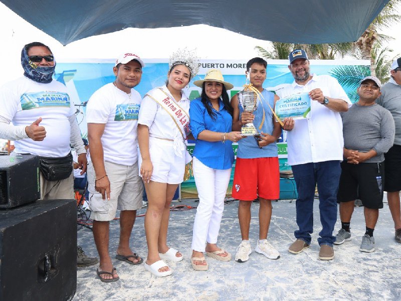 Premian a los ganadores del Torneo de Pesca de Puerto Morelos