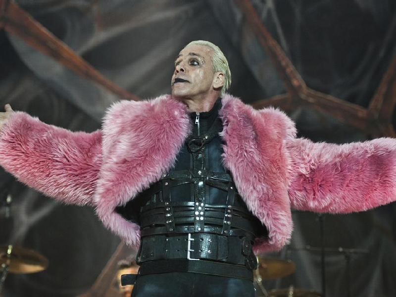 Fans de Rammstein revenden entradas tras denuncias de presuntos abusos de Till Lindemann