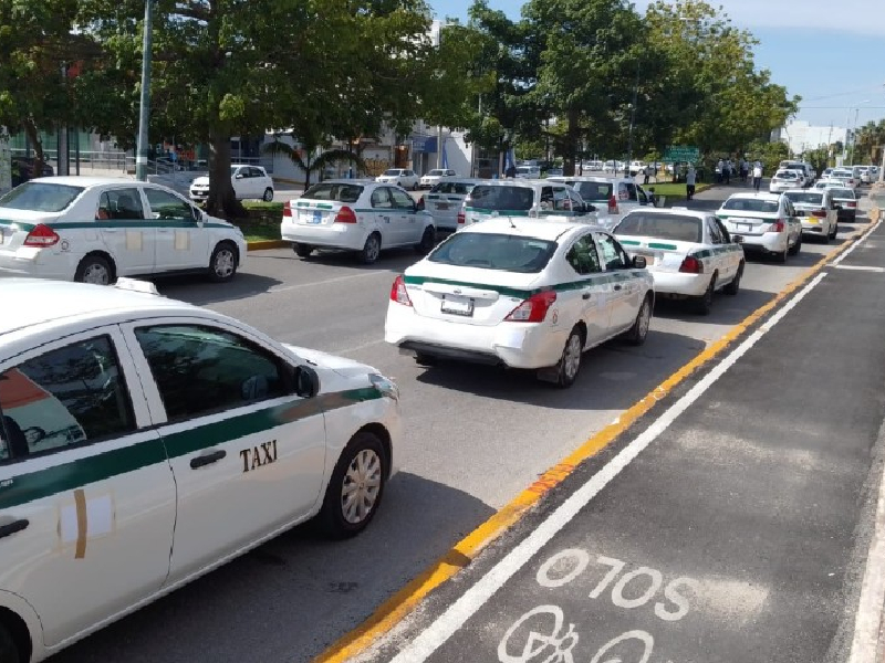Taxistas agresores de Uber no podrán operar